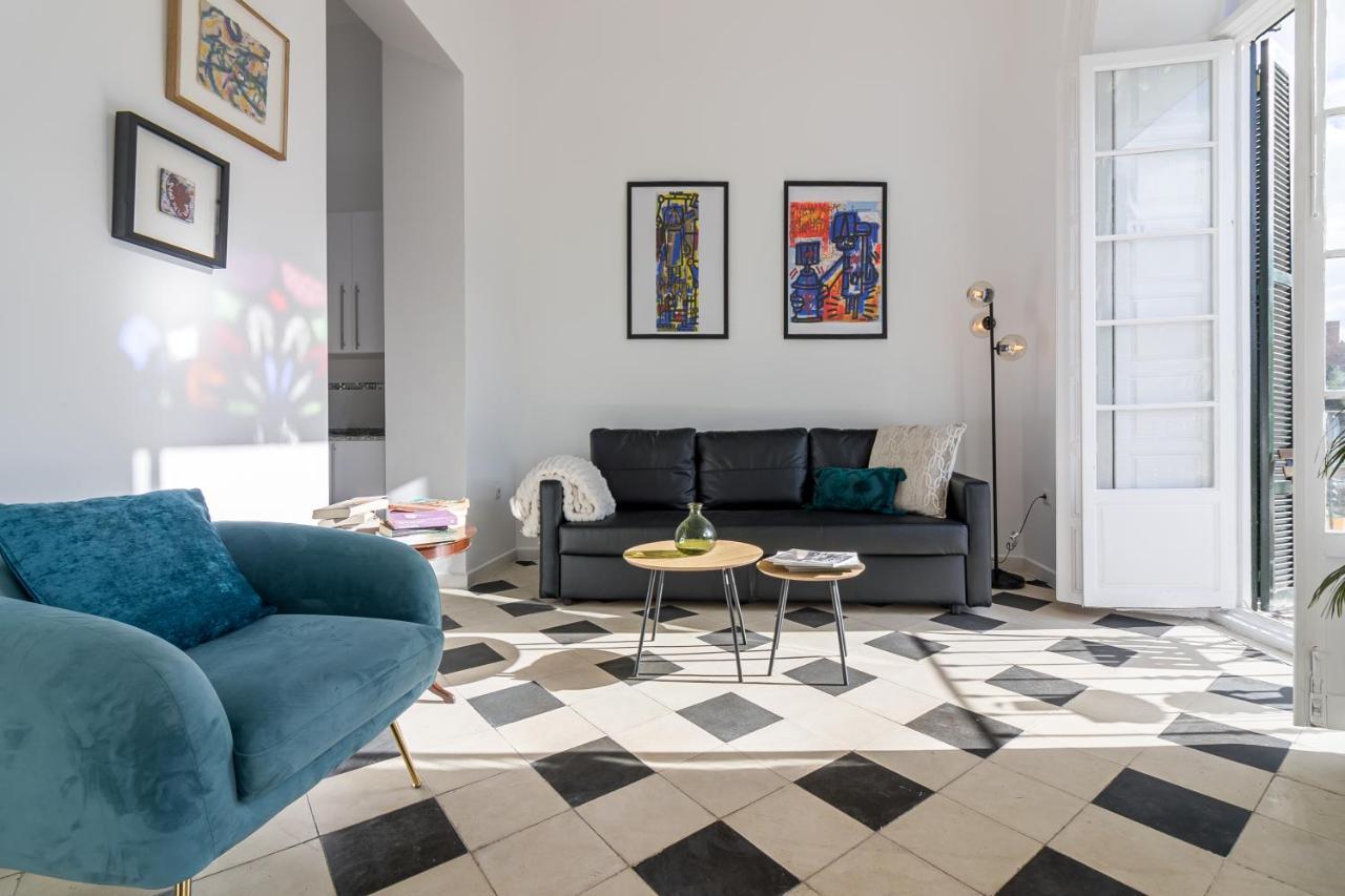 Center Flat Balcony At Picasso's Lejlighed